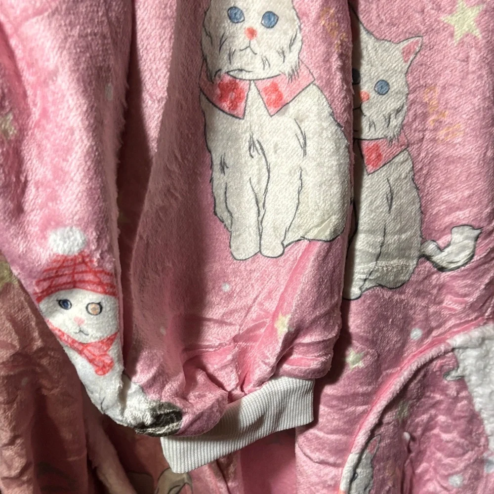 American Trends Cozy Pink Persian Cat Wearable Blanket NWOT - Picture 6 of 9